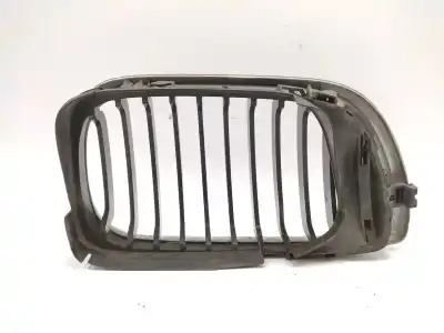 Second-hand car spare part front grille for bmw 3 (e46) 318 i oem iam references 51137030549  51137042961