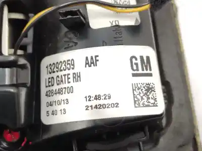 Автозапчасти б/у внутренний правый задний фонарь за opel zafira tourer c (p12) 2.0 cdti (75) ссылки oem iam 13292359  