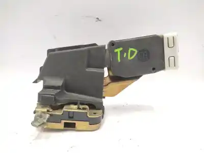 Pièce détachée automobile d'occasion SERRURE DE PORTE ARRIÈRE DROITE pour VOLVO V40 RANCHERA FAMILIAR (645) 1.6 Références OEM IAM 30850811  
