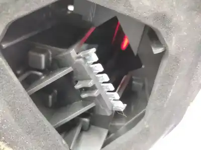 Pezzo di ricambio per auto di seconda mano luci posteriori destra per opel corsa d (s07) 1.3 cdti (l08, l68) riferimenti oem iam 13188046 89038959 93189358