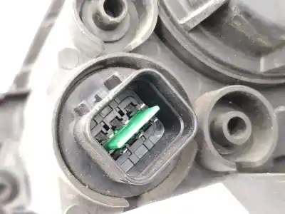 Second-hand car spare part right headlight for kia cee´d concept oem iam references 921021h000  