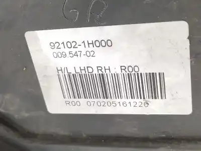 Second-hand car spare part right headlight for kia cee´d concept oem iam references 921021h000  