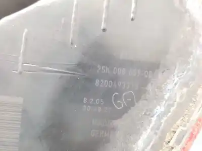 Автозапчастина б/у правий ліхтар для renault scénic ii (jm0/1_) 1.9 dci (jm0g, jm12, jm1g, jm2c) посилання на oem iam 8200493375  