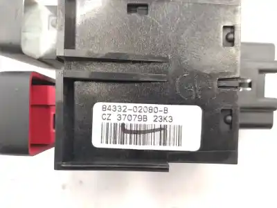 Peça sobressalente para automóvel em segunda mão interruptor 4 piscas - emergência por toyota corolla (_e12_) 2.0 d-4d (cde120r_, cde120l_) referências oem iam 8433202080  