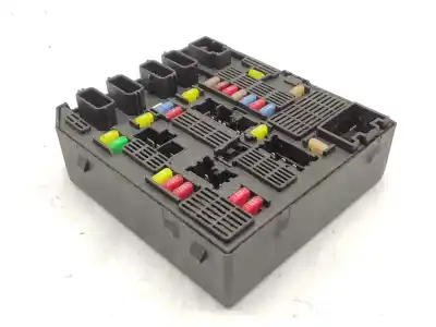 Peça sobressalente para automóvel em segunda mão caixa de fusíveis e relés por renault scénic iii (jz0/1_) 1.9 dci (jz0j, jz1j, jz1k, jz1s) referências oem iam 284b62342r  