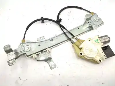 Pezzo di ricambio per auto di seconda mano ALZACRISTALLI POSTERIORE SINISTRO per RENAULT MEGANE III FASTBACK (BZ0/1_, B3_) 1.6 16V (BZ1B, BZ1H) Riferimenti OEM IAM 827210003R  