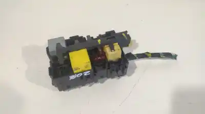 Peça sobressalente para automóvel em segunda mão caixa de fusíveis e relés por peugeot 208 style referências oem iam 9806192580