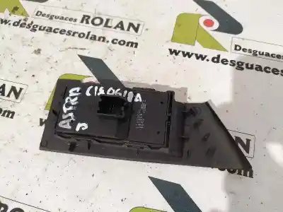 Piesă de schimb auto la mâna a doua panou comandã geamuri electrice fațã stânga pentru opel astra j lim. selective referințe oem iam 13305011  