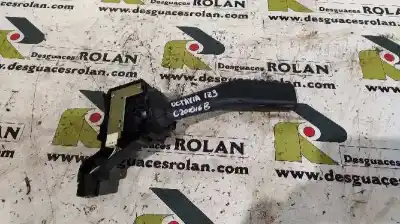 Second-hand car spare part indicator switch for skoda octavia ii (1z3) 2.0 tdi 16v oem iam references 1k0953513e   Second-hand car spare part indicator switch for skoda octavia ii (1z3) 2.0 tdi 16v oem iam references 1k0953513e