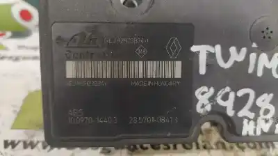 Peça sobressalente para automóvel em segunda mão abs por renault twingo authentique referências oem iam 8201065089  