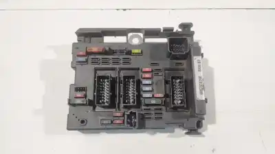 Peça sobressalente para automóvel em segunda mão caixa de fusíveis e relés por peugeot 206 berlina 1.4 hdi referências oem iam 9657608780