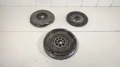 Pièce détachée automobile d'occasion VOLANT MOTEUR pour PEUGEOT 407 SW  Références OEM IAM 2294001899  