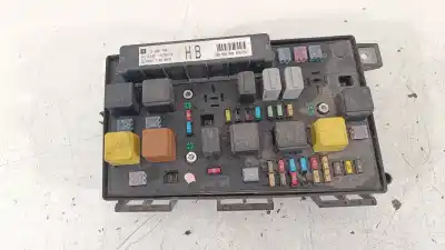 Pièce détachée automobile d'occasion BOÎTES À FUSIBLES pour OPEL ZAFIRA B FURGONETA/MONOVOLUMEN (A05)  Références OEM IAM 13206754  