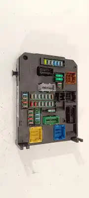 Автозапчасти б/у блок реле/предохранителей за peugeot 308 sw ii (lc_, lj_, lr_, lx_, l4_) 1.2 thp 130 ссылки oem iam 9806687880