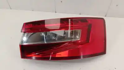 Автозапчастина б/у правий ліхтар для skoda superb (3v3) 2.0 tdi посилання на oem iam 
