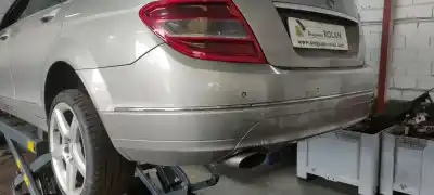 Recambio de automóvil de segunda mano de paragolpes trasero para mercedes clase c (w204) berlina 3.0 cdi cat referencias oem iam   