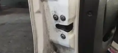 Piesă de schimb auto la mâna a doua încuietoare ușa fațã stânga pentru peugeot bipper básico referințe oem iam 