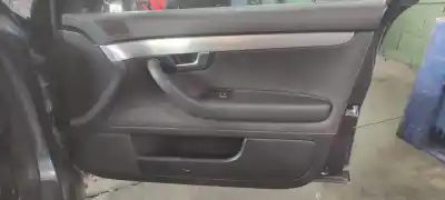 Peça sobressalente para automóvel em segunda mão forra / revestimento da porta dianteira direita por audi a4 berlina (8e) 2.0 tdi 16v (103kw) referências oem iam 