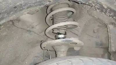 Second-hand car spare part front right shock absorber for toyota verso business oem iam references 