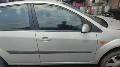 Tweedehands auto-onderdeel rechts voordeur voor ford fiesta (cbk) 1.6 16v cat oem iam-referenties 1692523