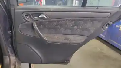 Автозапчастина б/у обликка задніх правіх дверей для MERCEDES-BENZ CLASE C (W203) C 270 CDI (203.016) Посилання на OEM IAM A 203 730 44 70  
