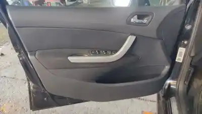 Peça sobressalente para automóvel em segunda mão forra / revestimento da porta dianteira esquerda por peugeot 308 premium referências oem iam 