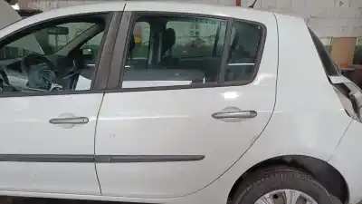 Автозапчасти б/у задняя левая дверь за renault clio iii 20 aniversario ссылки oem iam 7751476191