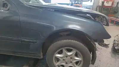 Автозапчасти б/у переднее правое крыло за mercedes clase c (w203) berlina 220 cdi (203.006) ссылки oem iam a2038800218