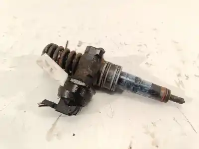 Second-hand car spare part INJECTOR for VOLKSWAGEN PASSAT BERLINA (3B3)  OEM IAM references 038130079BX  038130073AA