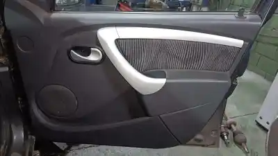 Pezzo di ricambio per auto di seconda mano rivestimento porta anteriore destro per dacia sandero berlina 1.5 dci riferimenti oem iam 