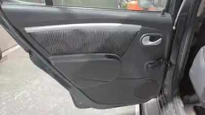 Pezzo di ricambio per auto di seconda mano rivestimento portiera posteriore sinistra per dacia sandero berlina 1.5 dci riferimenti oem iam 