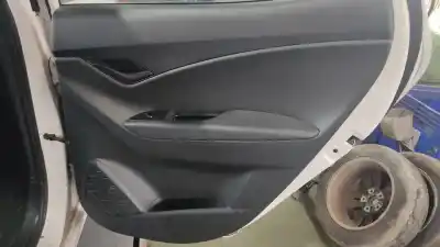 Peça sobressalente para automóvel em segunda mão elevador de vidros traseiro direito por hyundai ix20 gls comfort blue referências oem iam 