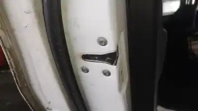 Peça sobressalente para automóvel em segunda mão fechadura da porta traseira esquerda por hyundai ix20 gls comfort blue referências oem iam 