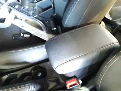İkinci el araba yedek parçası orta koltuk için ford fiesta vii (hj, hf) 1.0 ecoboost oem iam referansları 2519143
