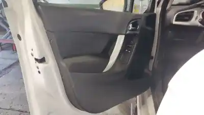 Peça sobressalente para automóvel em segunda mão forra / revestimento da porta dianteira esquerda por citroen c3 collection referências oem iam 