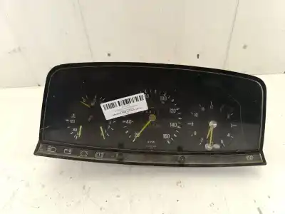 Pièce détachée automobile d'occasion Compteur De Vitesse Tableau De Bord pour MERCEDES-BENZ 123 SEDÁN (W123) 240 D (123.123) Références OEM IAM   