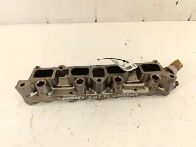 Pièce détachée automobile d'occasion RAMPE D'INJECTEUR pour VOLKSWAGEN GOLF VI (5K1)  Références OEM IAM 03C 133 202 AQ  