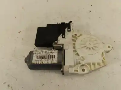 Tweedehands auto-onderdeel ACHTER RAAMMOTOR RECHTS voor SKODA OCTAVIA II (1Z3)  OEM IAM-referenties 1K0959704J  