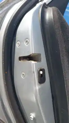 Recambio de automóvil de segunda mano de CERRADURA PUERTA TRASERA IZQUIERDA para HONDA CIVIC VII HATCHBACK (EU, EP, EV) 1.7 CTDI (EP4, EU9) referencias OEM IAM   