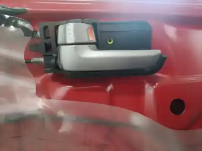 Автозапчастина б/у ліва передня внутрішня ручка для SUZUKI SWIFT III (MZ, EZ) 1.3 DDIS (RS 413D) Посилання на OEM IAM 8313062J10BWL  
