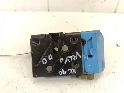 Second-hand car spare part front right door lock for volvo xc90  oem iam references 30699748  