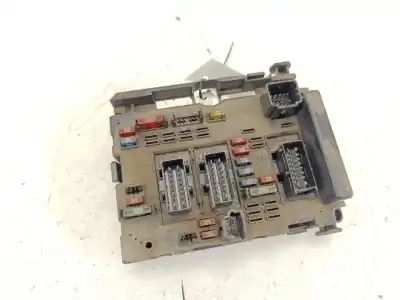 Peça sobressalente para automóvel em segunda mão caixa de fusíveis e relés por peugeot 307 (3a/c) 2.0 hdi 90 referências oem iam 9643538180