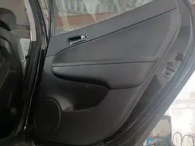 Автозапчастина б/у обликка задніх правіх дверей для hyundai i30 (fd) 1.6 crdi посилання на oem iam  Автозапчастина б/у обликка задніх правіх дверей для hyundai i30 (fd) 1.6 crdi посилання на oem iam