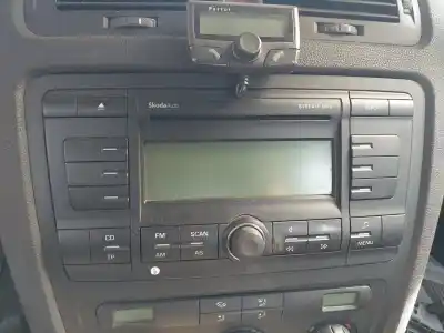 Second-hand car spare part audio system / radio cd for skoda octavia ii (1z3) 2.0 tdi 16v oem iam references 