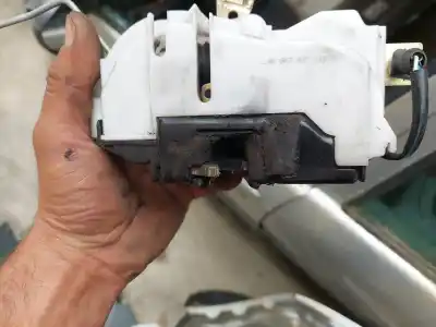 Pièce détachée automobile d'occasion SERRURE DE PORTE AVANT GAUCHE pour SEAT IBIZA (6K1) Signo Références OEM IAM 6K3837015D  