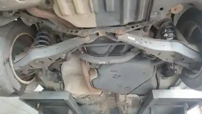 Peça sobressalente para automóvel em segunda mão charrió / suporte de eixo de trás por volkswagen passat b6 variant (3c5) 2.0 tdi 16v referências oem iam 