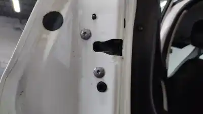 Peça sobressalente para automóvel em segunda mão fechadura da porta traseira esquerda por citroen c3 collection referências oem iam 