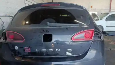 Peça sobressalente para automóvel em segunda mão porta da mala / tampa traseira por seat leon (1p1) 2.0 tdi 16v referências oem iam 1p0827024