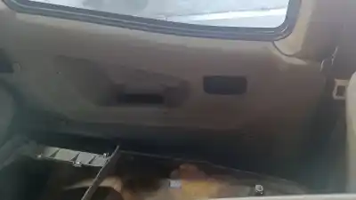 Pezzo di ricambio per auto di seconda mano rivestimento portiera posteriore sinistra per nissan terrano ii (r20) 2.7 td 4wd riferimenti oem iam 