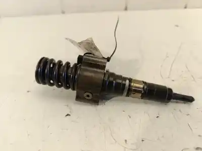 Pièce détachée automobile d'occasion Injecteur pour VOLKSWAGEN PASSAT B6 VARIANT (3C5) 2.0 TDI 16V Références OEM IAM 03G130073S  